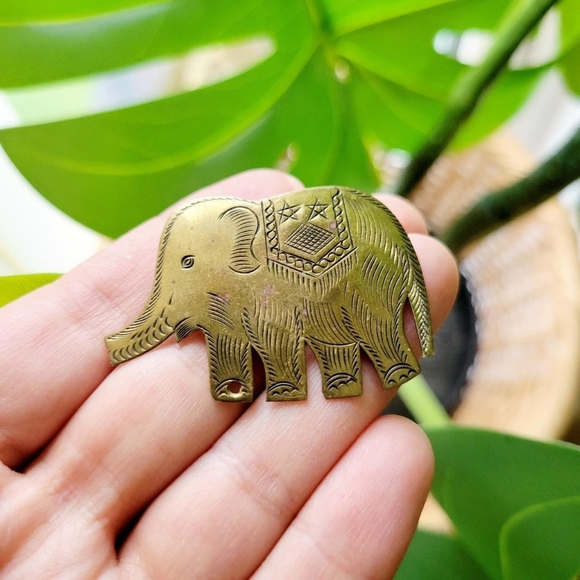 Vintage Brass Circus Elephant Boucher Brooch Pin - Picture 2 of 7